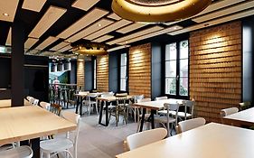 Cafe Tivoli